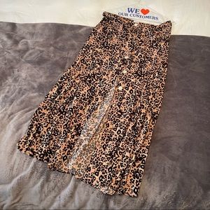 Aritzia button up leopard skirt